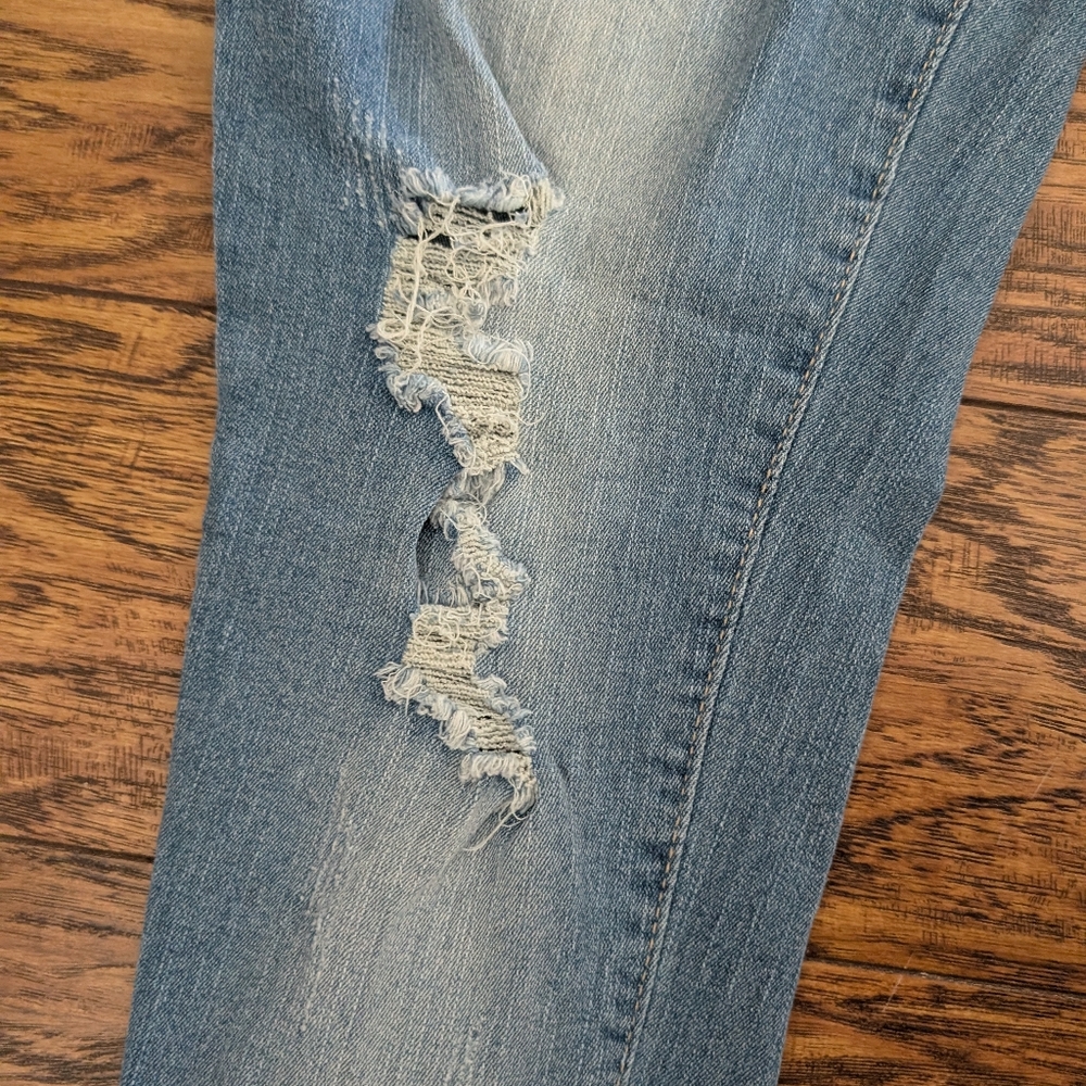 Distressed Skinny‎ Jeans - Picture 7 of 11